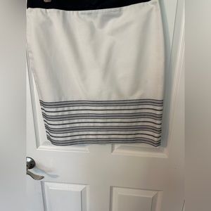 Ann Taylor pencil skirt, size 12.  Pretty detail.